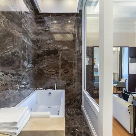 Internazionale Domus بيت ضيافة 4*