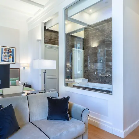 Internazionale Domus بيت ضيافة 4*